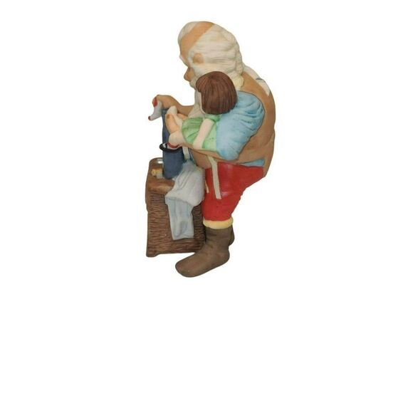 Vintage 1988 Hallmark Limited Edition "The Toymaker" Porcelain Santa Figurine - Picture 4 of 5